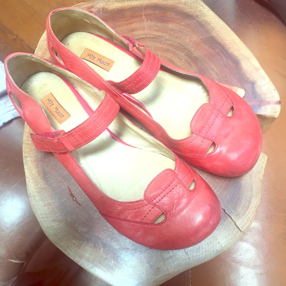 Miz Mooz ‘Dallas’ in Red Mary Jane Flats